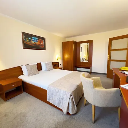 Hotel Orbita 2*